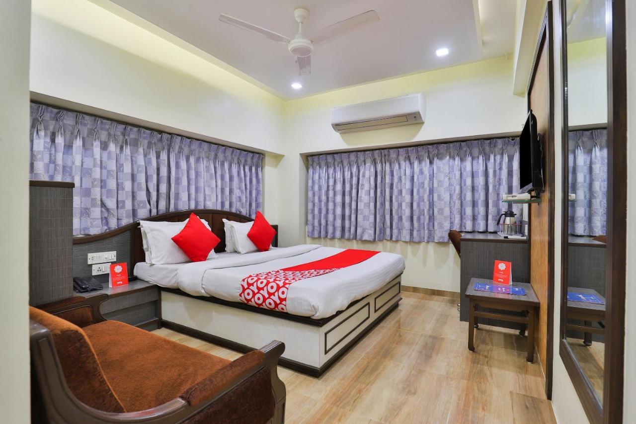 Oyo 17117 Hotel Rainbow Vadodara Eksteriør billede